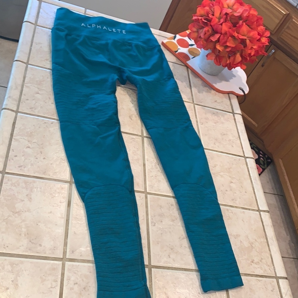 ALPHALETE Leggings - Picture 2 of 5